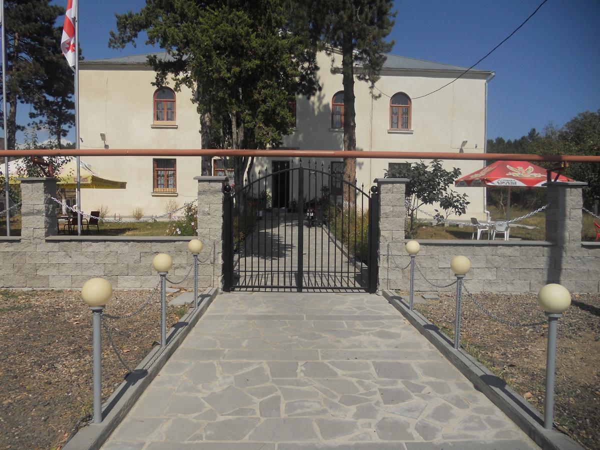 Hotel Kakhaberi Tetritskaro Exterior photo