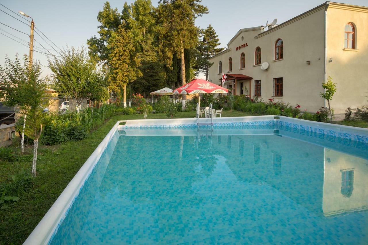 Hotel Kakhaberi Tetritskaro Exterior photo